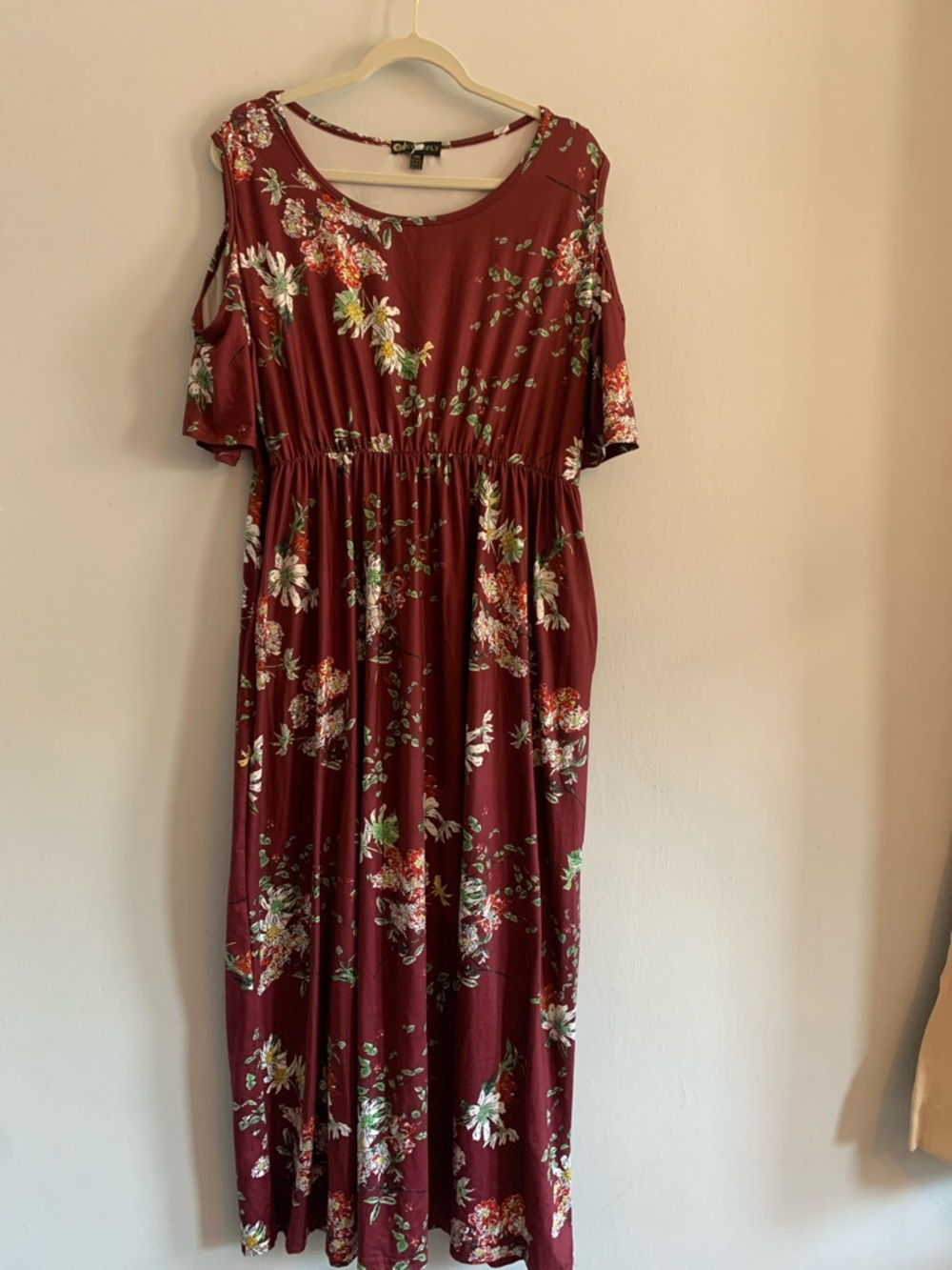 CHERFLY Chic Floral Maxi Dress in Rich Red